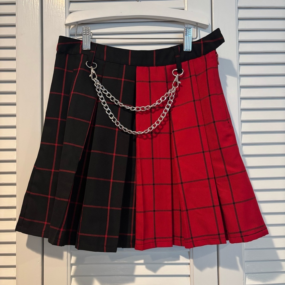 Social Collision Black and Red Pleated Skirt
